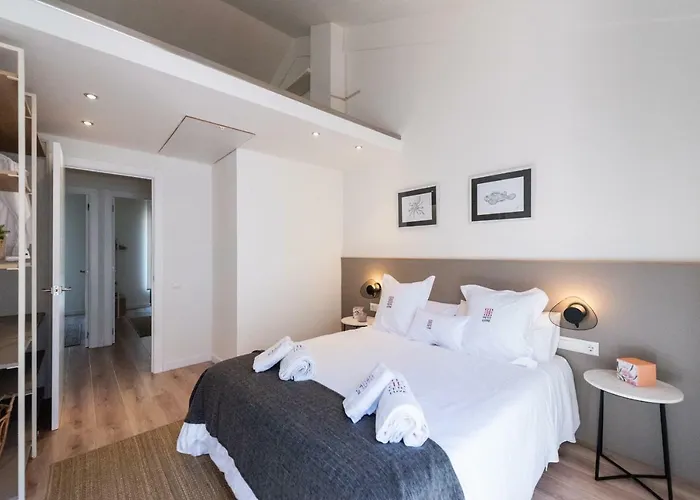 Petit Luxe Tobella Esquerra