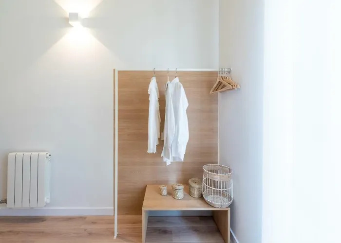 Petit Luxe Tobella Esquerra * Terrassa