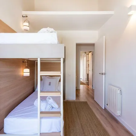 Petit Luxe Tobella Esquerra *