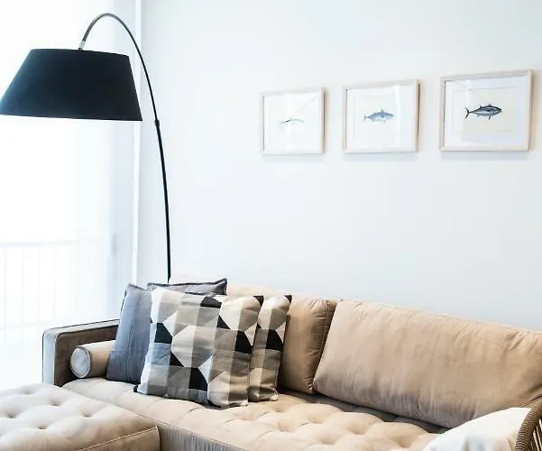 Petit Luxe Tobella Esquerra