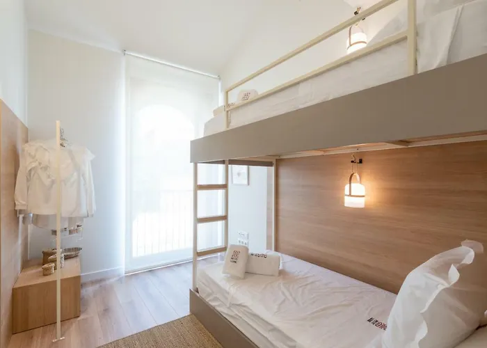 Petit Luxe Tobella Esquerra Terrassa